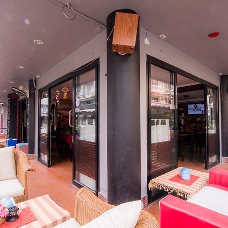 De Apartment Pattaya Luaran gambar